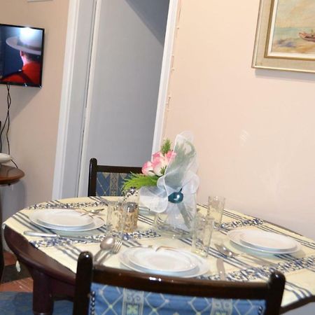Agia Sofia'S Down Town Flat Apartment Tesalonika Bagian luar foto