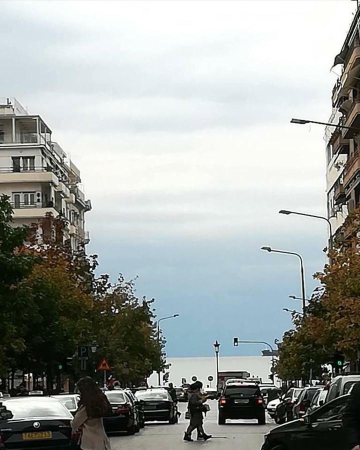 Agia Sofia'S Down Town Flat Apartment Tesalonika Bagian luar foto