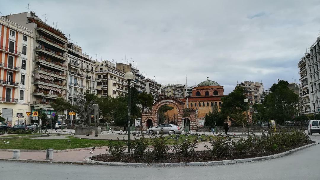 Agia Sofia'S Down Town Flat Apartment Tesalonika Bagian luar foto