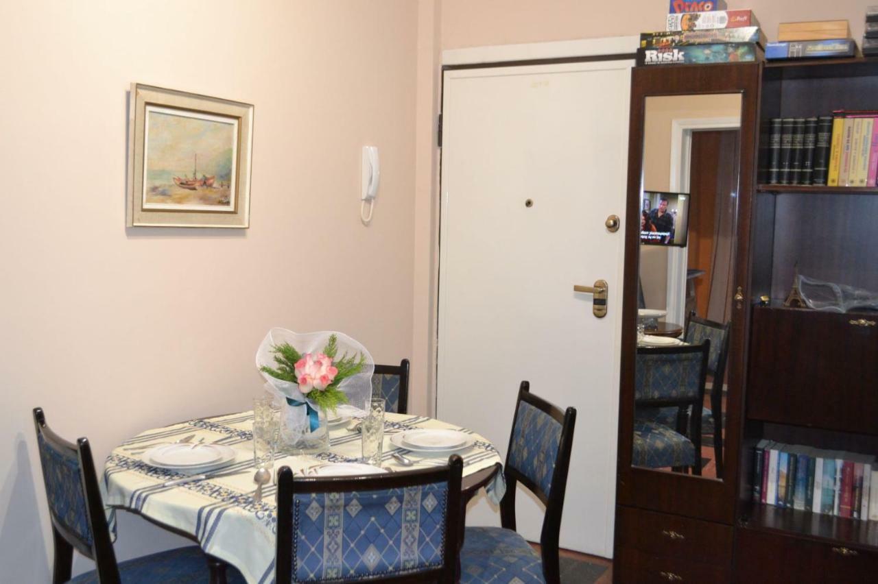 Agia Sofia'S Down Town Flat Apartment Tesalonika Bagian luar foto