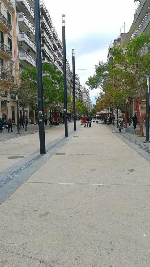 Agia Sofia'S Down Town Flat Apartment Tesalonika Bagian luar foto