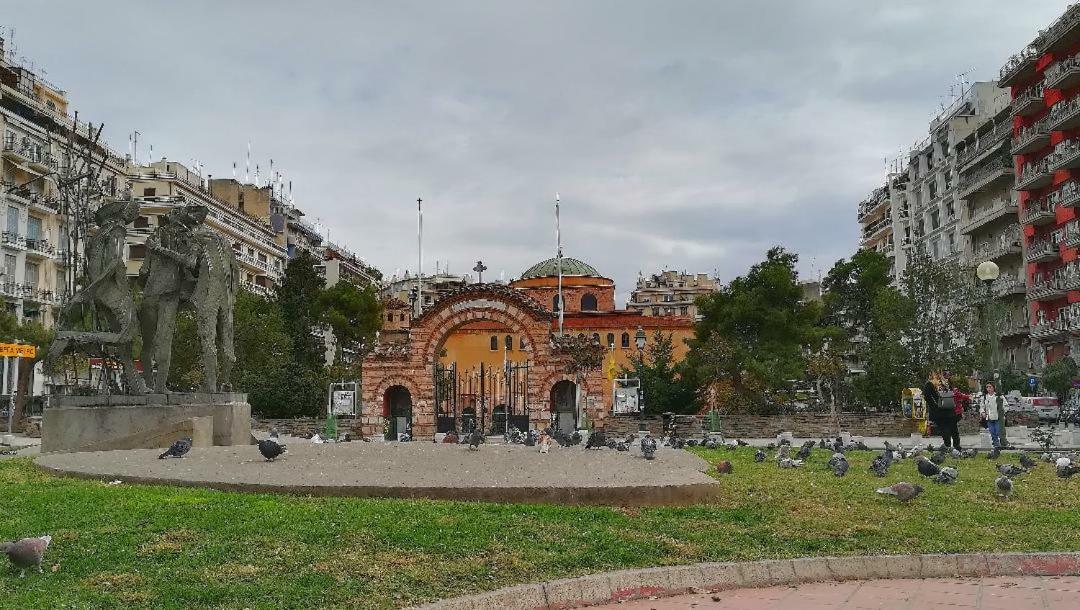Agia Sofia'S Down Town Flat Apartment Tesalonika Bagian luar foto