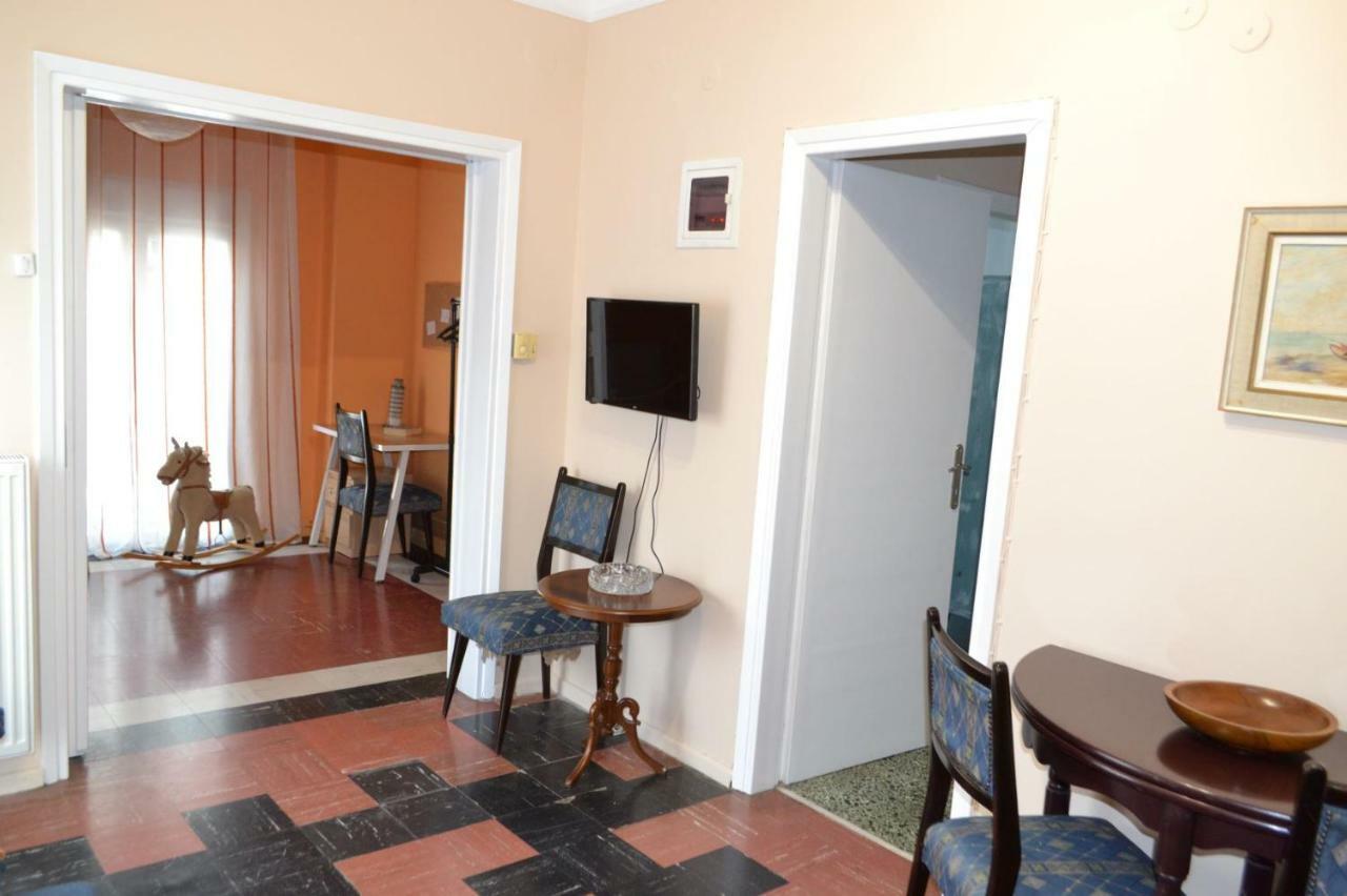 Agia Sofia'S Down Town Flat Apartment Tesalonika Bagian luar foto